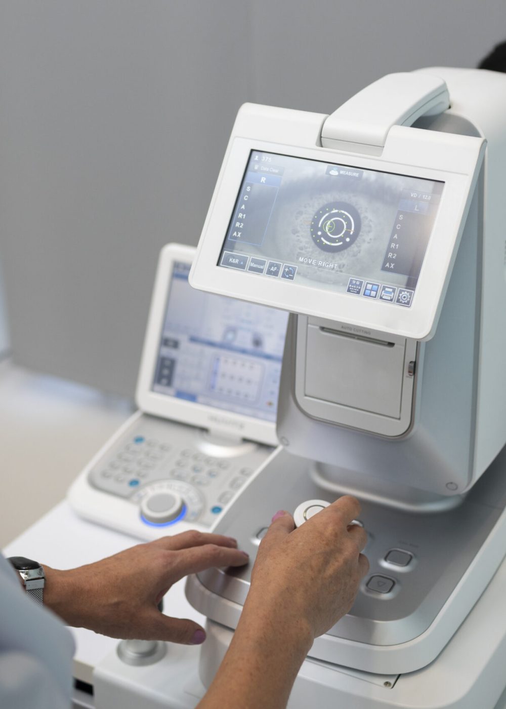 doctor-preparing-ophthalmologist-s-office
